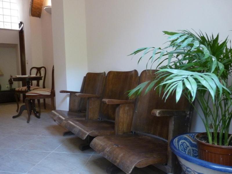 Ingresso elegante con scale - La Durlindana B&B